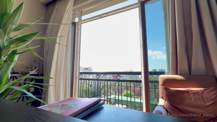 Sensational BABE thick Cheryl Blossom blowjob