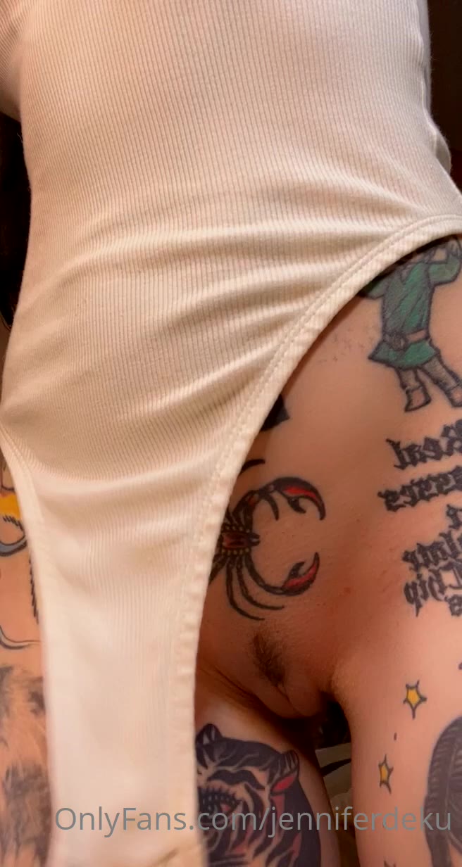 Exposed Self-assured Babe Jennifer Deku leaks