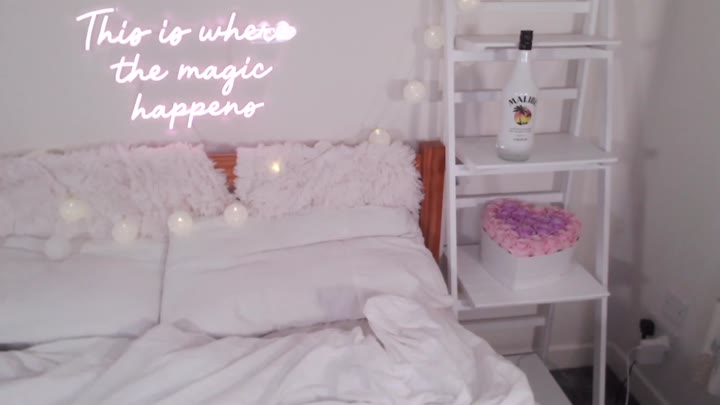 Exposed Amicable Slim Badgalari tits