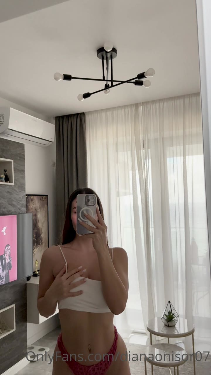 Sensational Big tits Diana Onisor onlyfans leaks pic