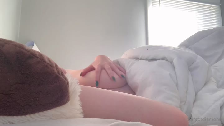 Big tits Margot Diamond reddit PRIVATE