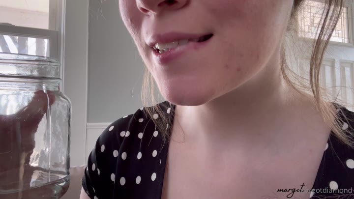 Big natural tits Margot Diamond onlyfans leaked pics