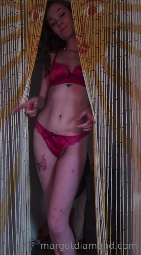 e-girl Slut Margot Diamond naked pics Epic