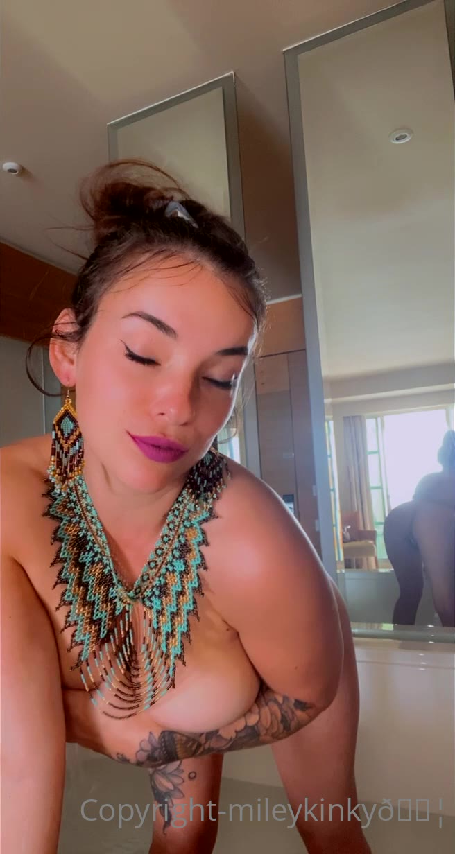 Exposed Small Tits Miley Mercier fapello