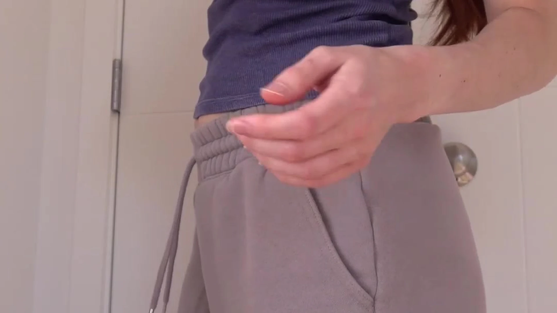 pornstar Sweating brunette Legendarylootz nude