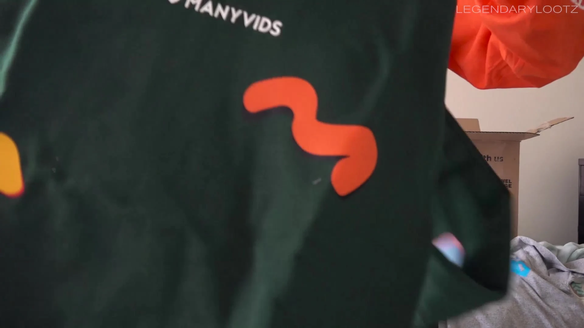 Epic small tits Legendarylootz leaks OF