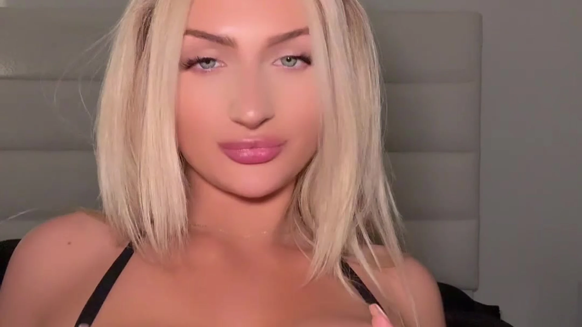 Sensational fake tits blairbbyxo pic leak