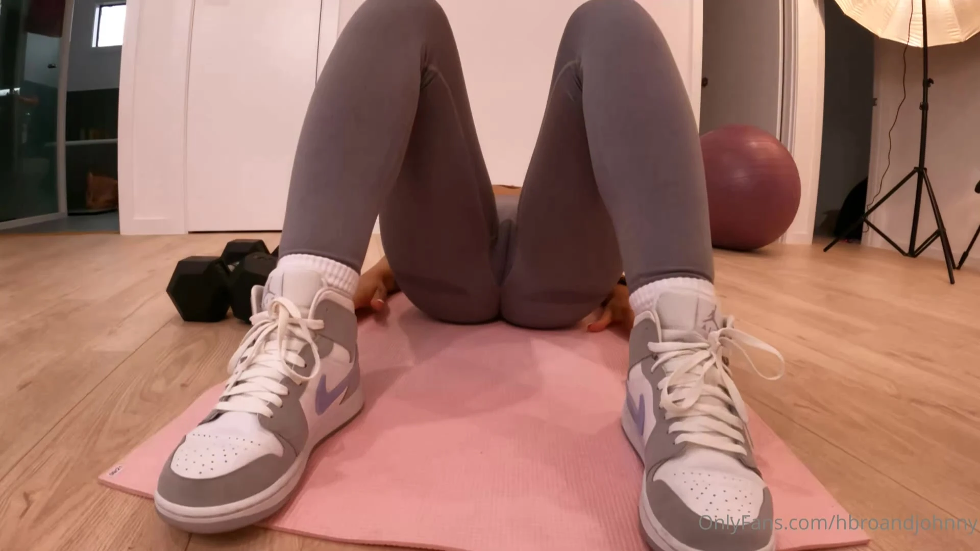 small boobs Holly Brougham clips