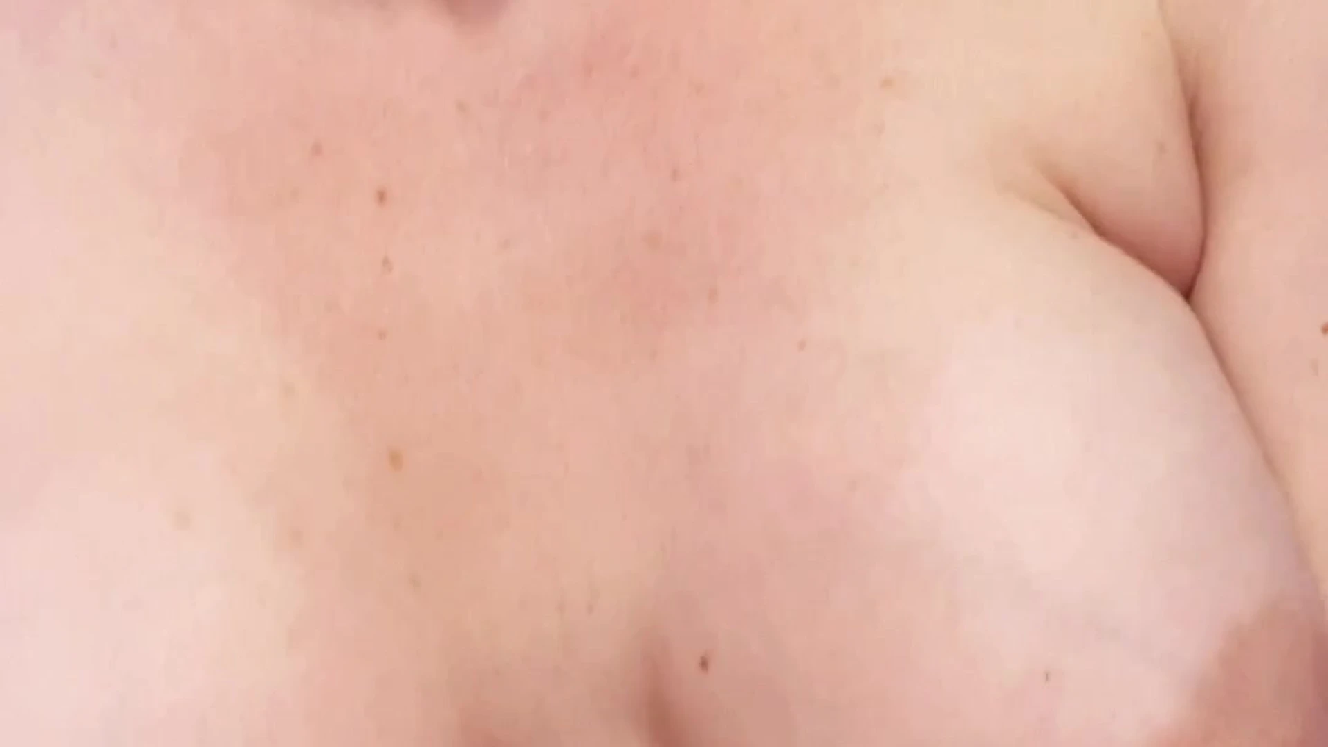 Exposed babe Mama Fiona Nudeleaks