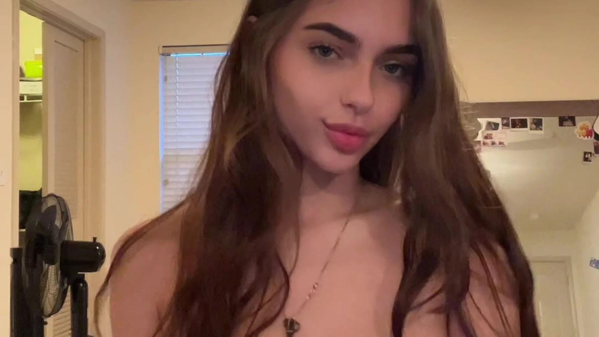 Epic bimbo petite Kinsley Wyatt sex