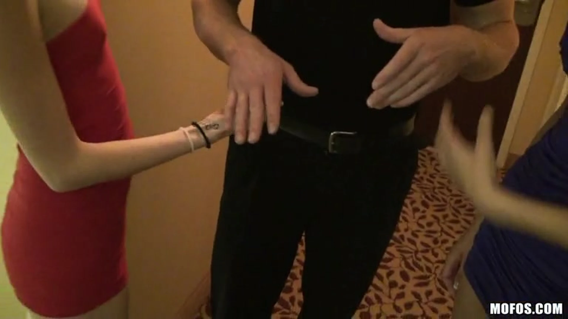 attractive caucasian Nicole Aniston onlyfans naked