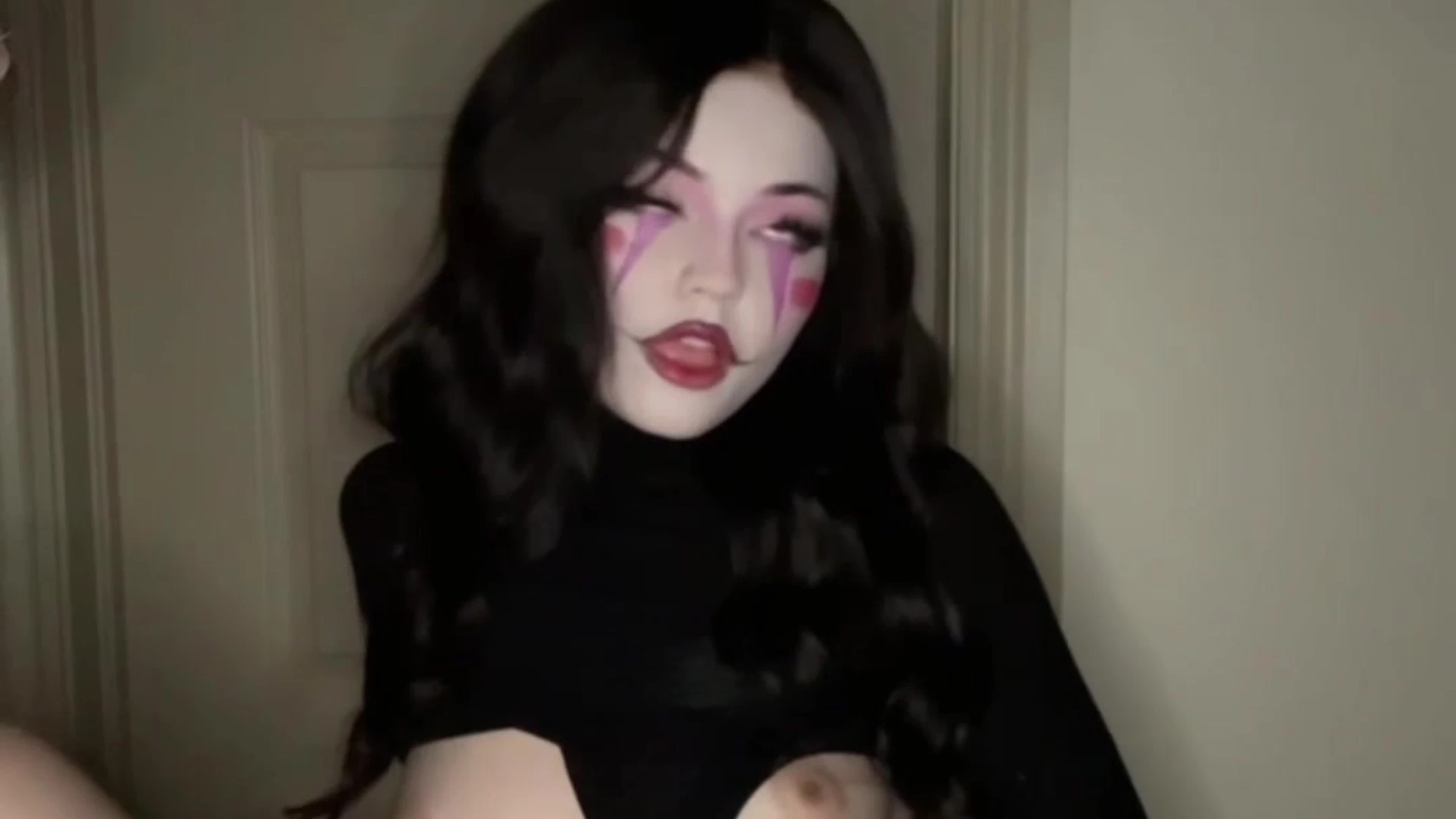 Exposed teen small booobies Strawbeariemilkk onlyfans pic