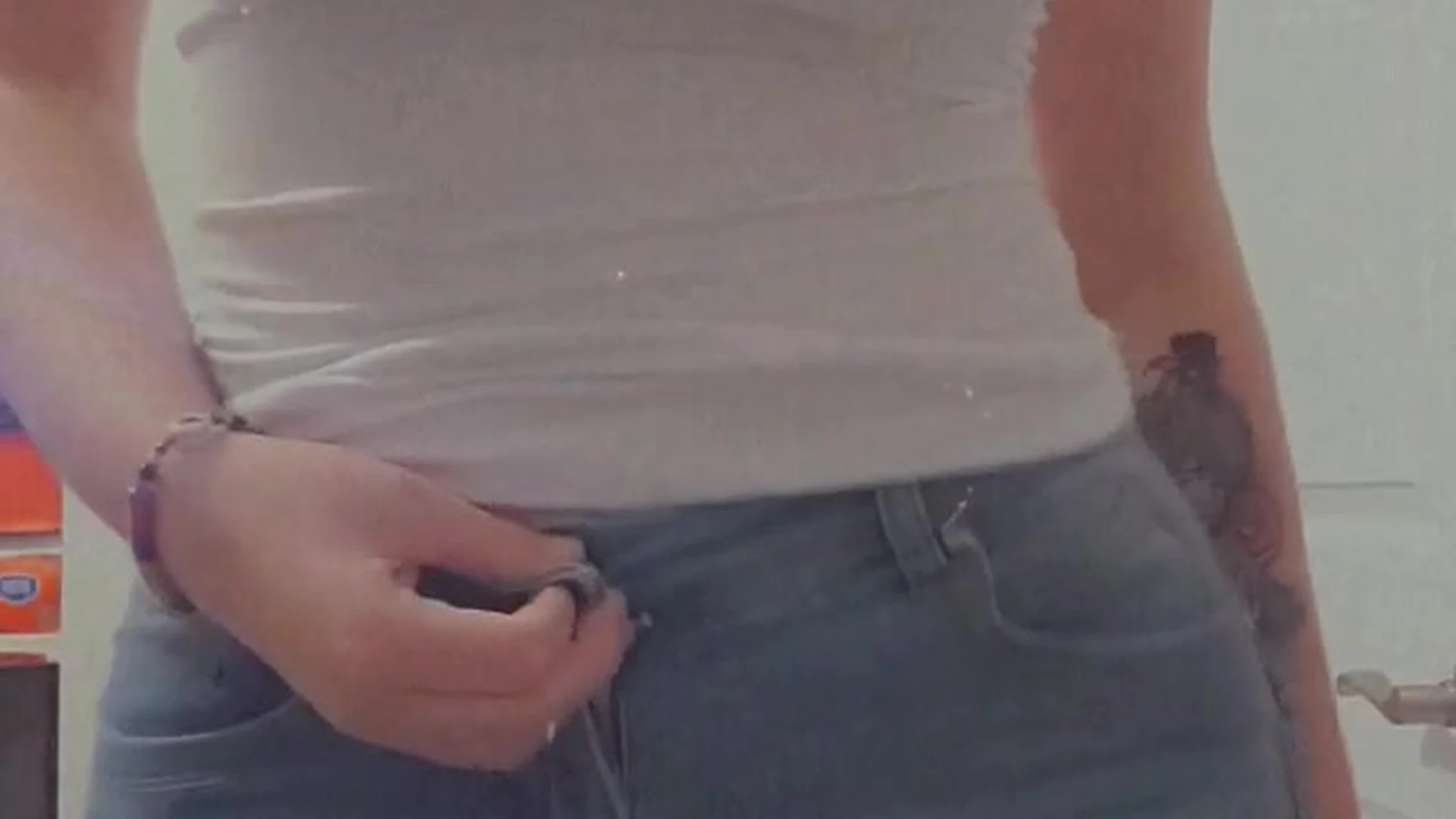 Sensational huge tits Abigaiil Morris sexy onlyfans leak