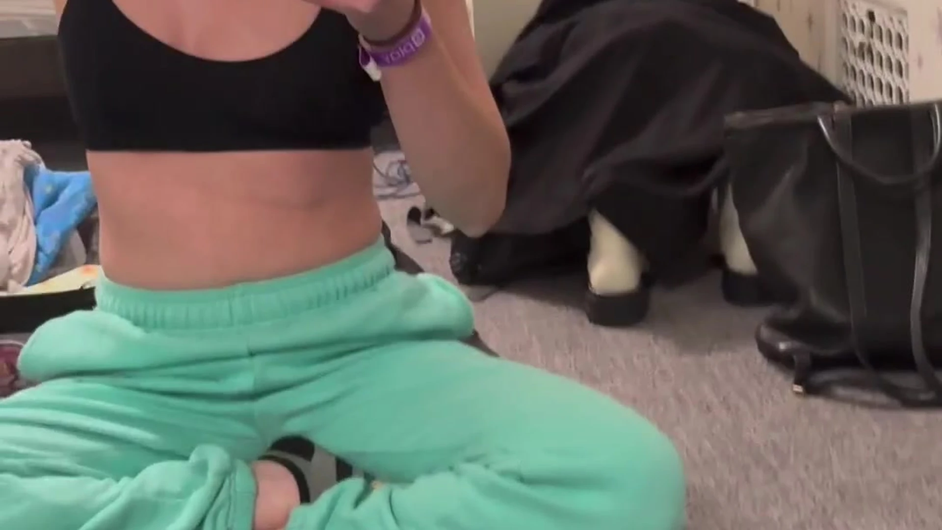 hoe slut AliceOnCam boobs