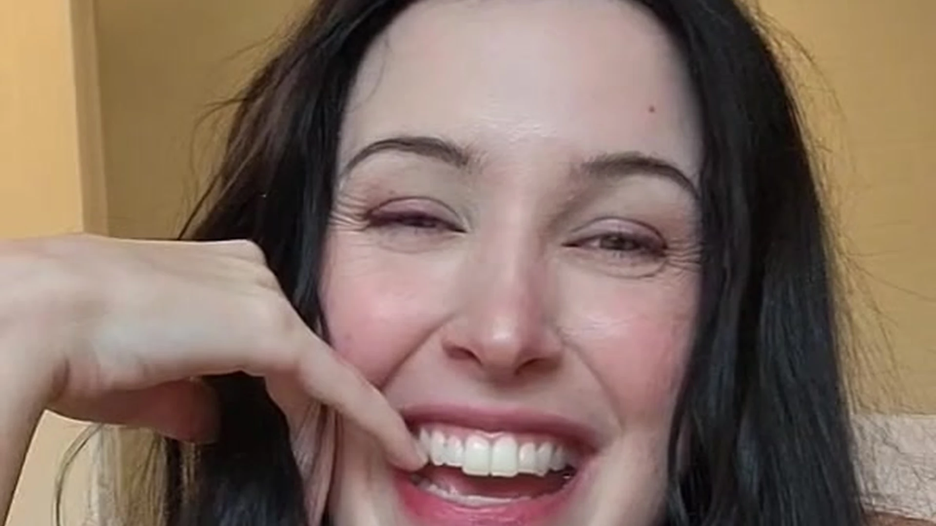 boobies aella girl masturbating