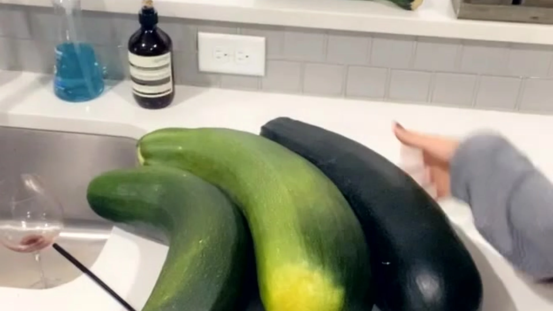 Exposed Babe slim Aspen Rae nude onlyfans