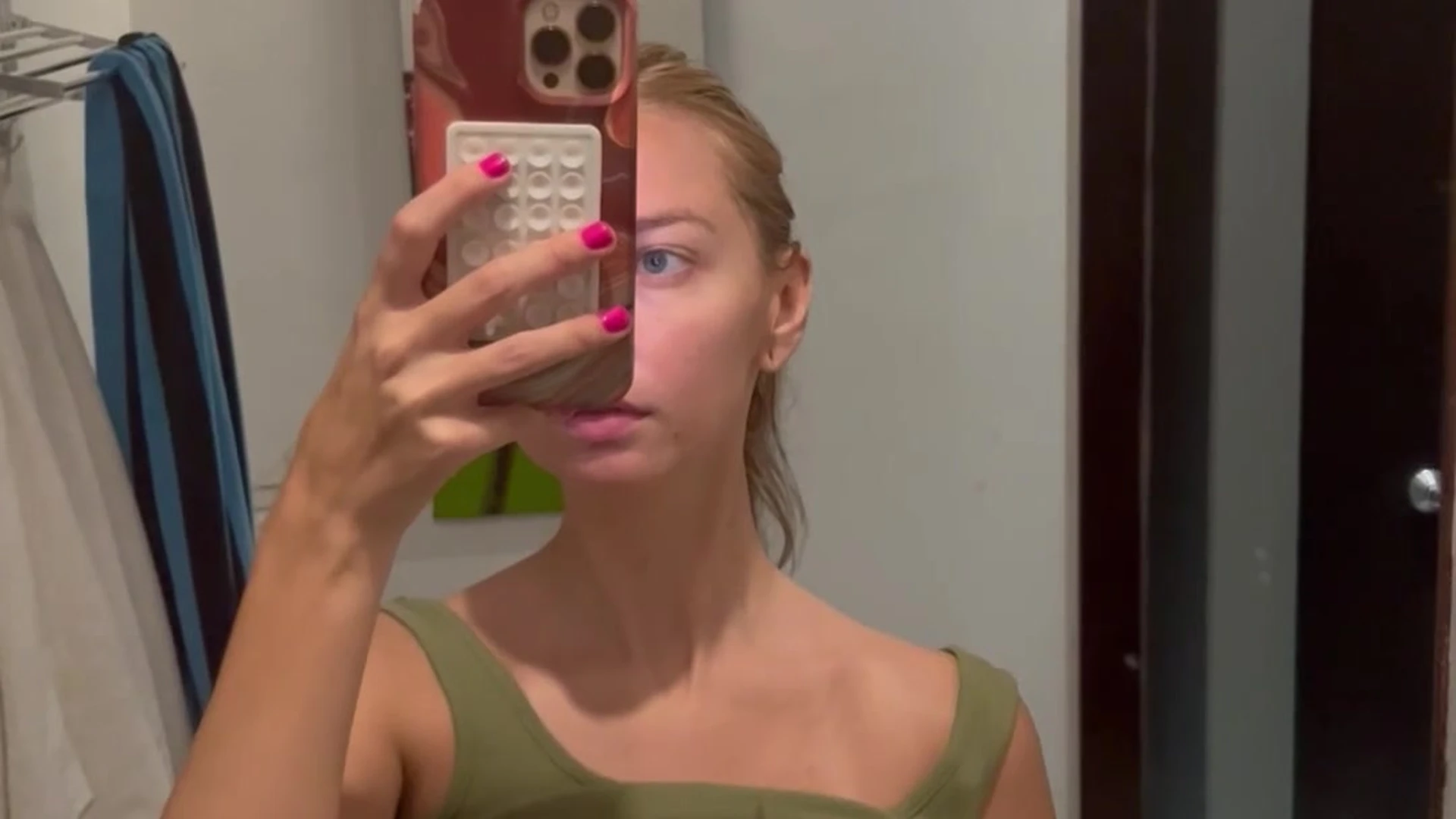 Exposed small ass Lily Ivy naked pics