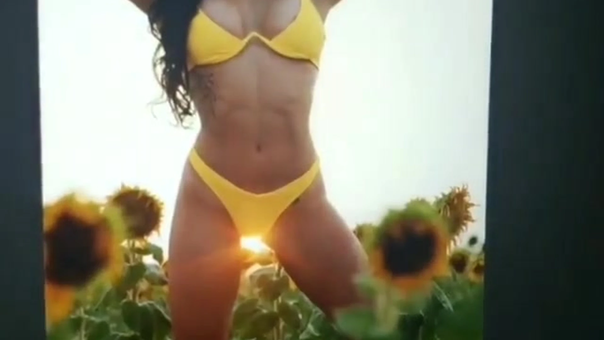 cute Aspen Rae nude tits