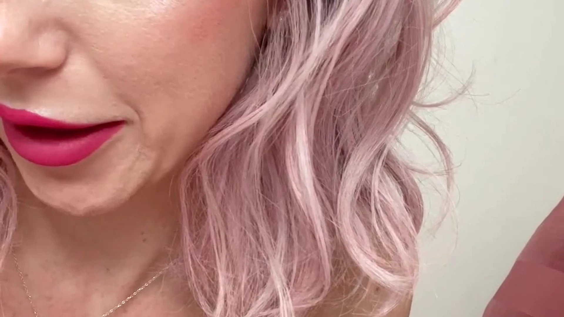 Sensational natural boobs Mama Fiona Fansly