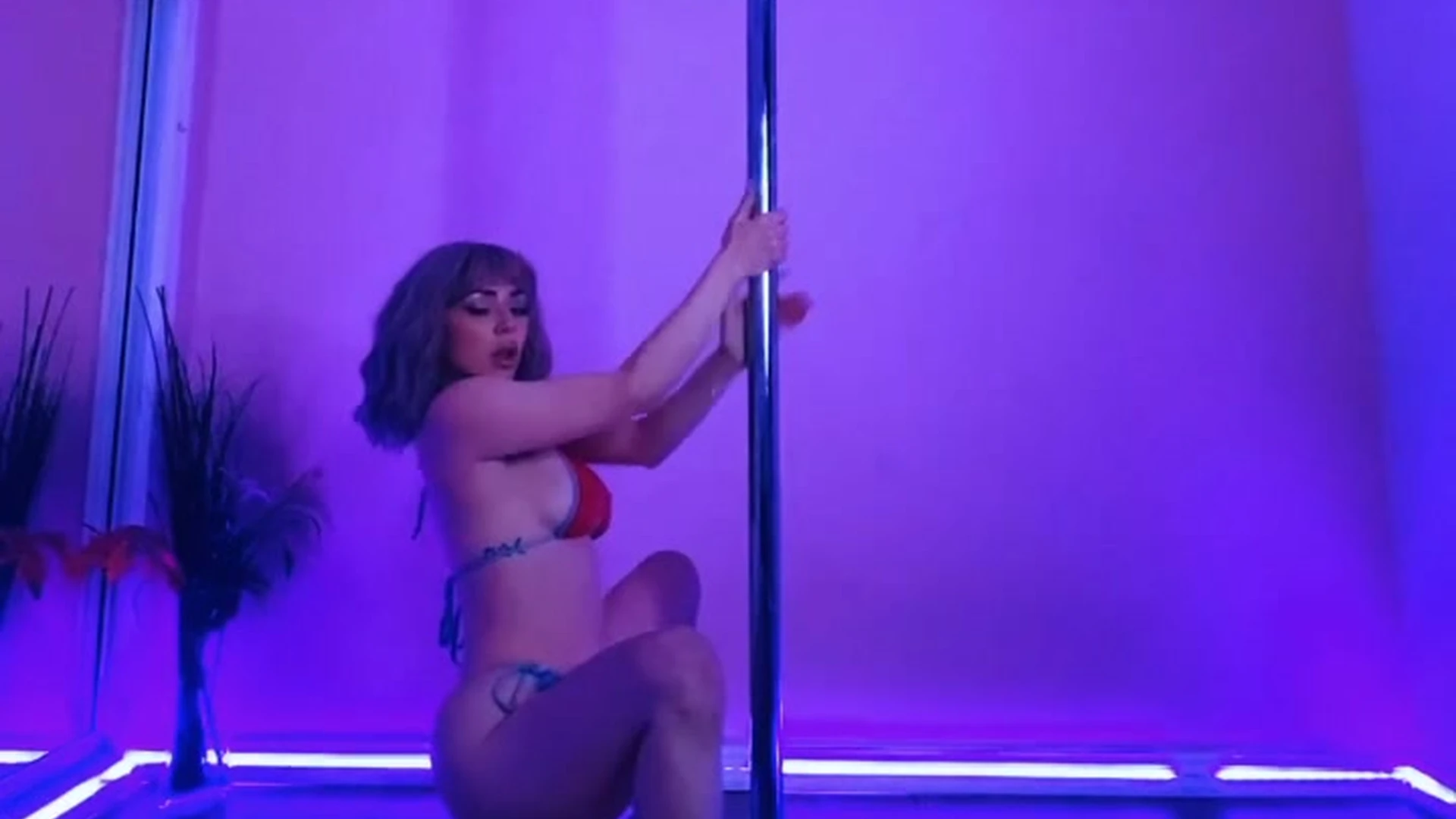 Exposed hoe Mama Fiona fucked