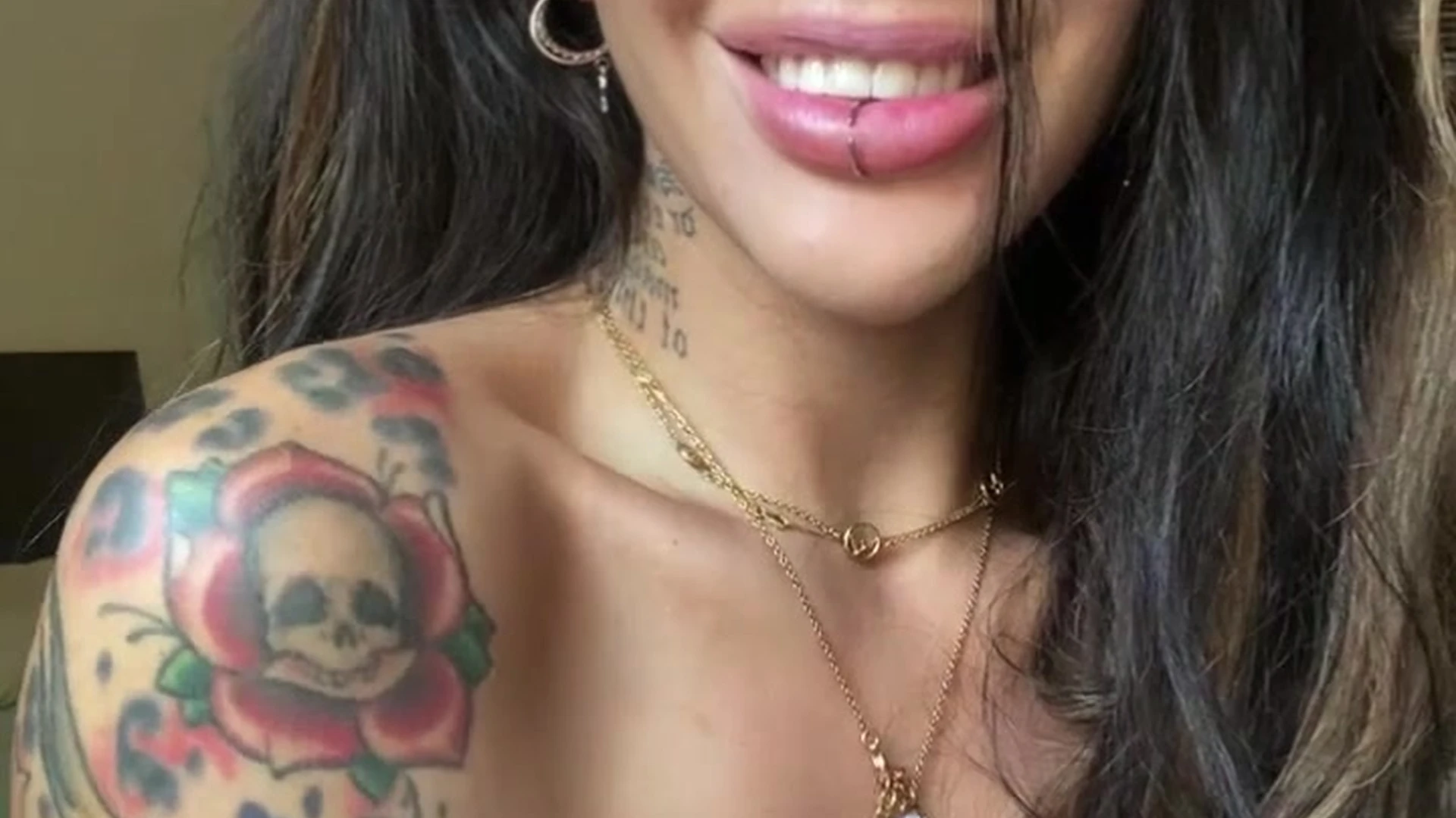 pretty Dripping brunette Alex Mucci Nude fansly