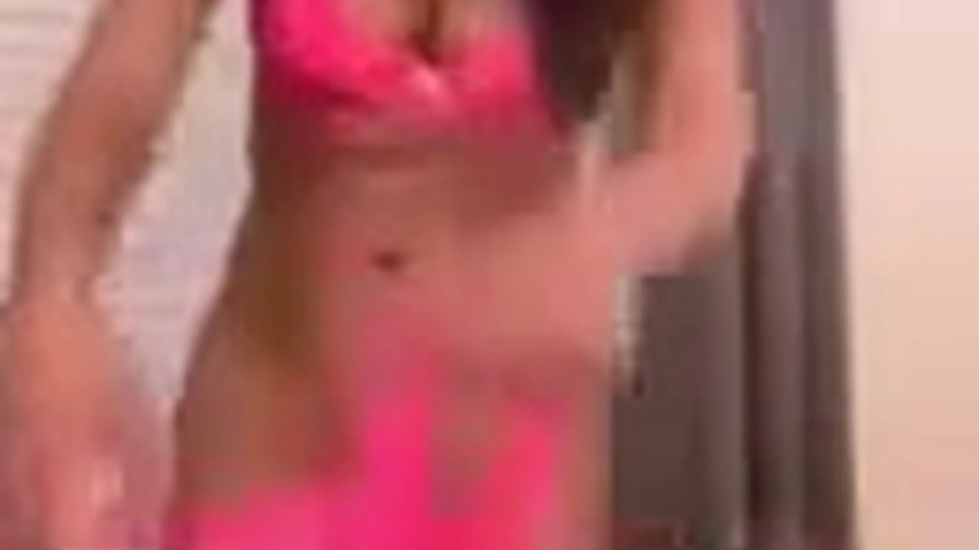 Exposed natural boobs Gianna Dior cams