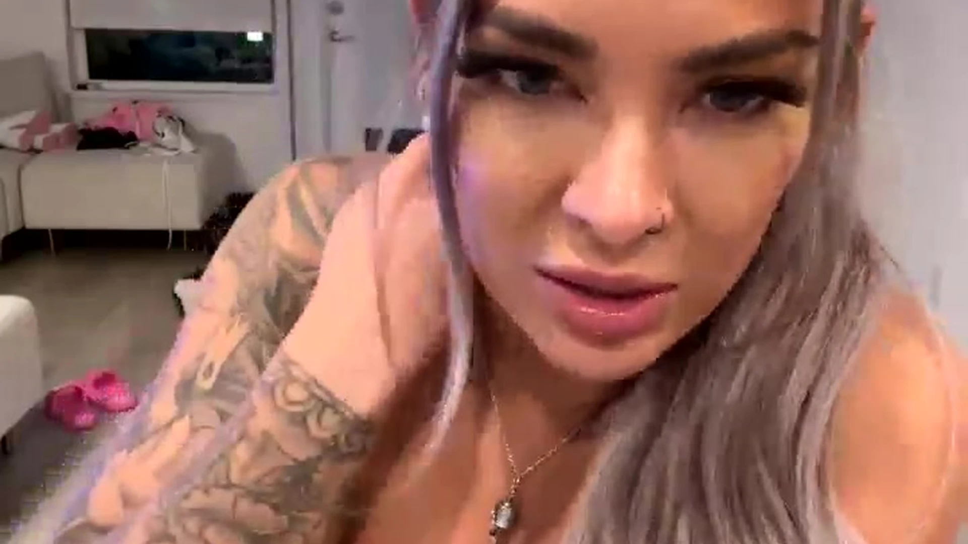 slut big boobs Hayley Davies leaks pic Exposed