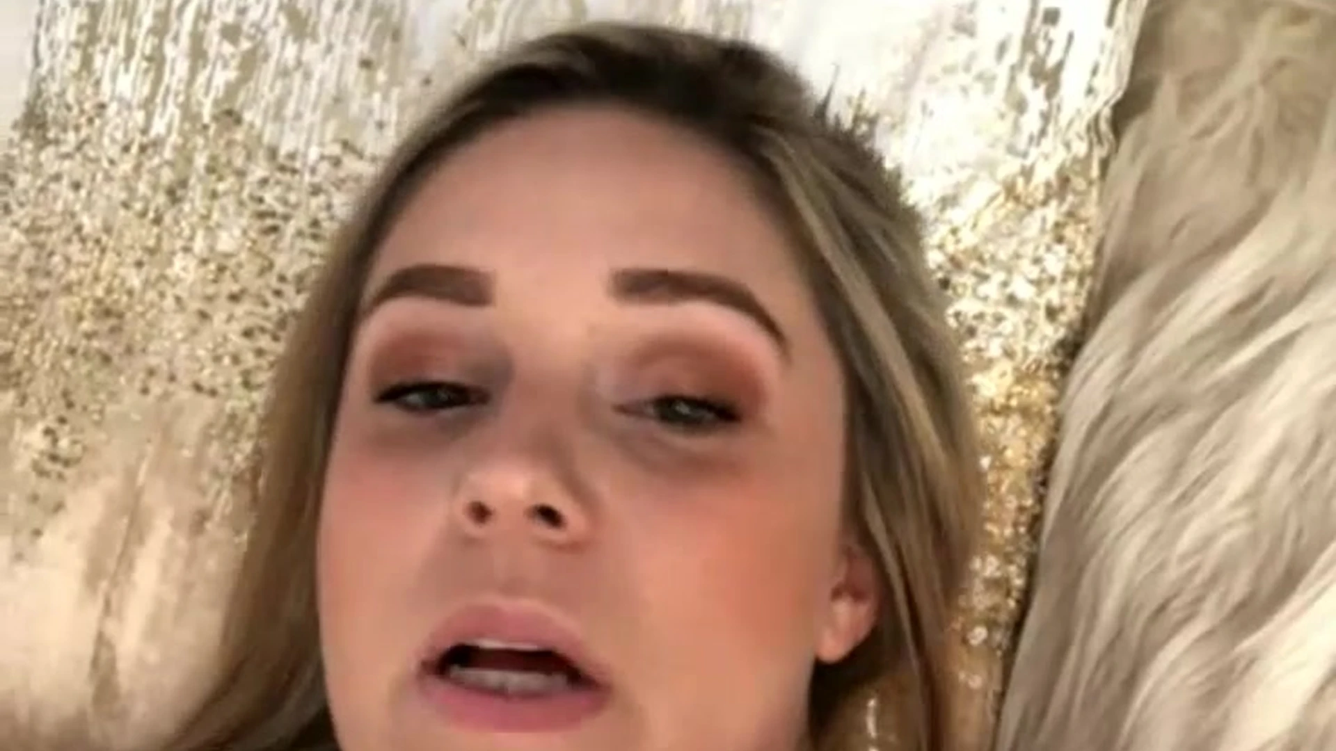 Sensational caucasian Kali Roses pussy