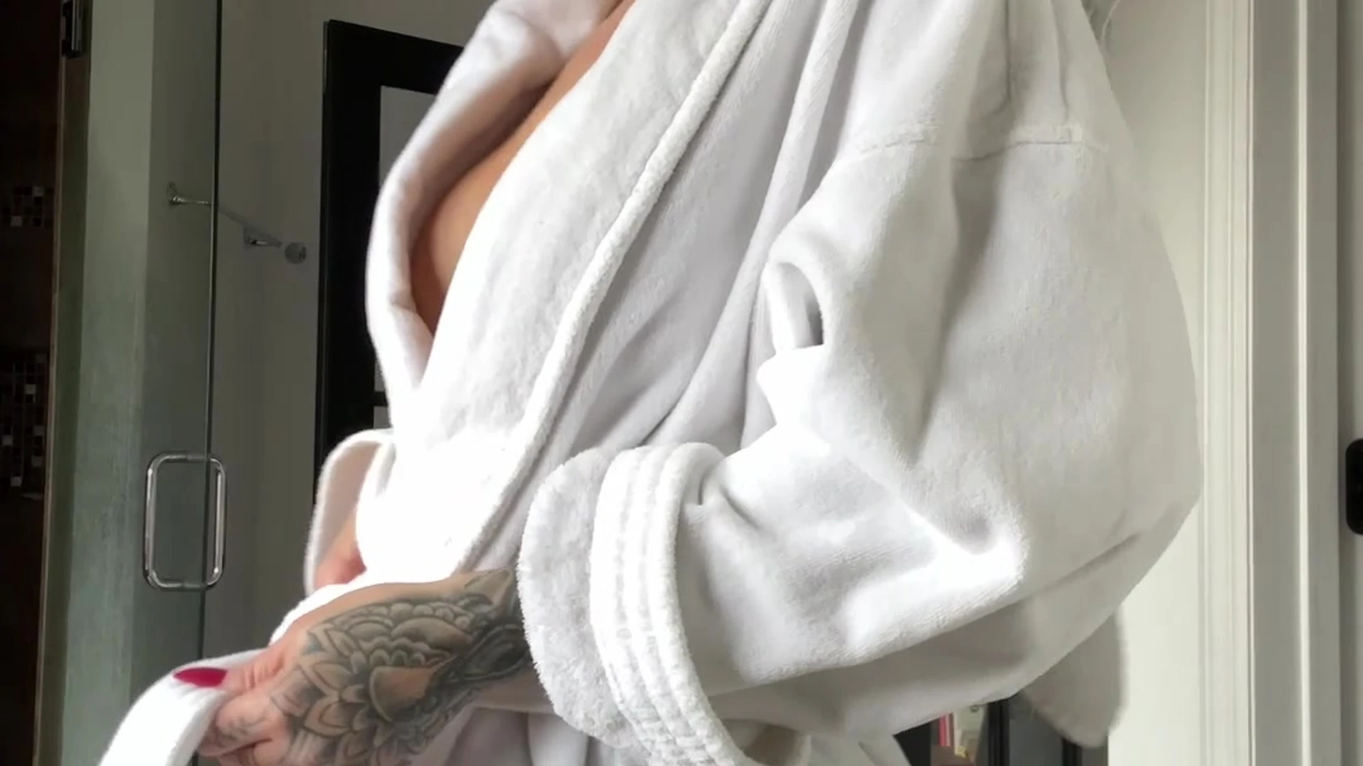 fake boobs Kayla Lauren Nude porn Epic