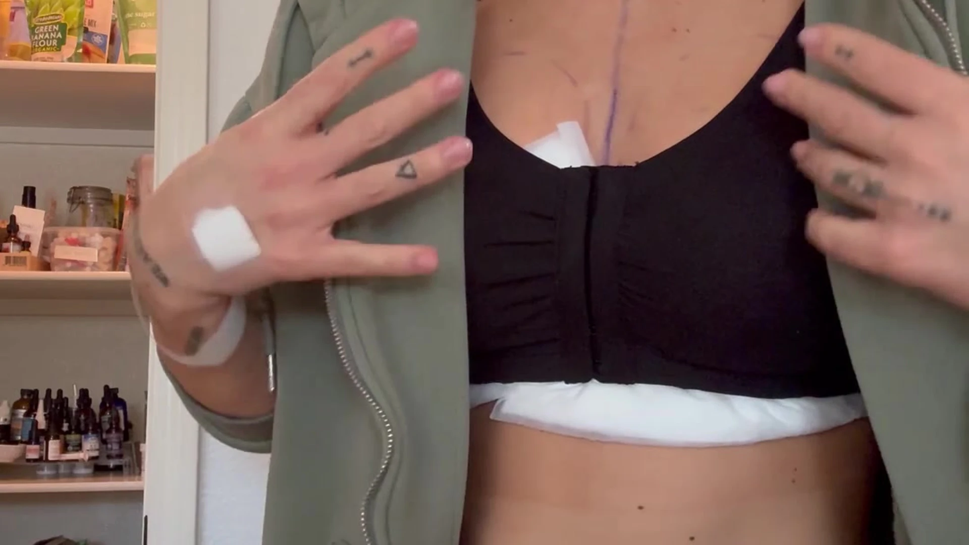 influencer small boobs Nicole Aniston Nude leak full video unreleased