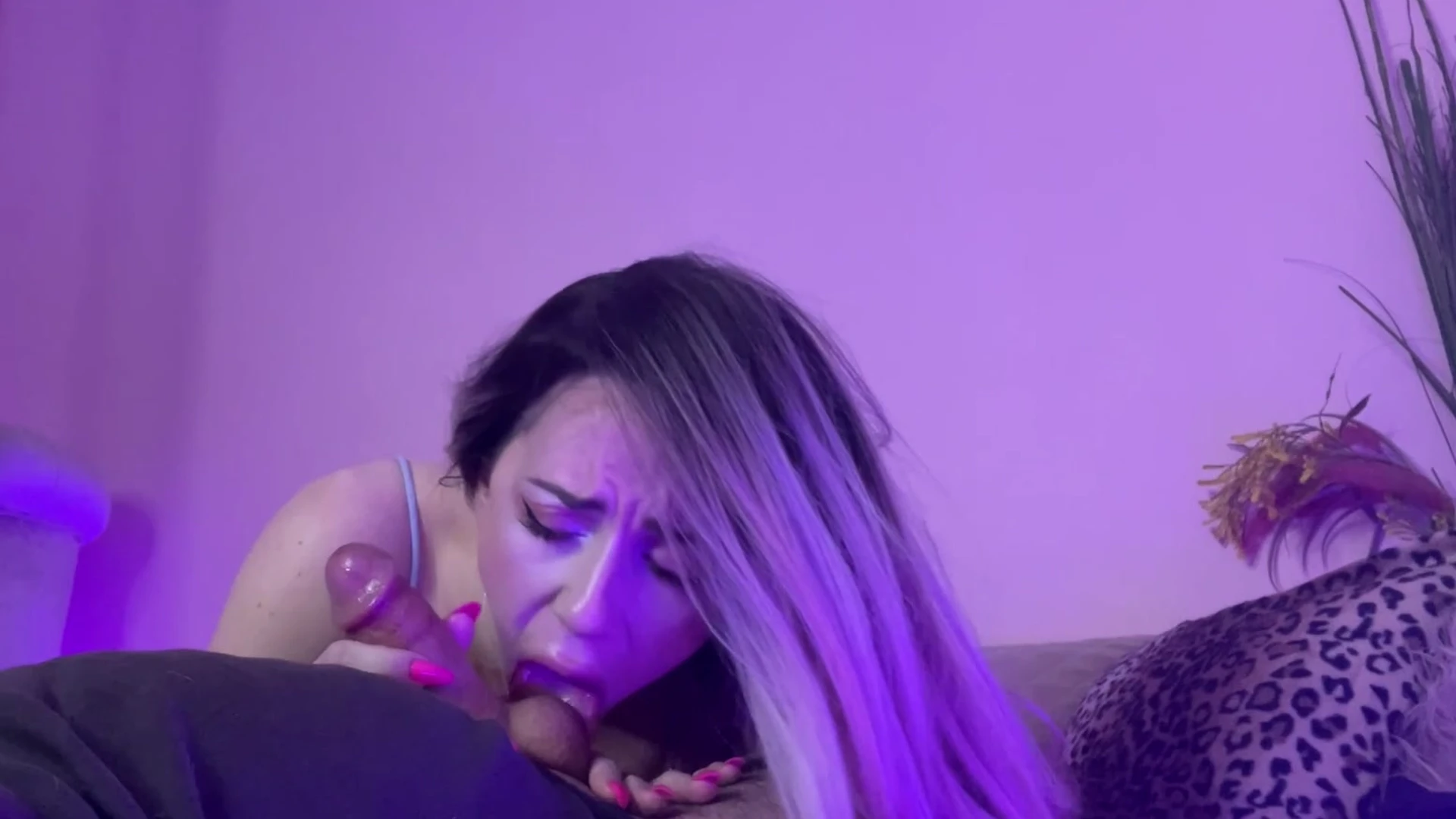 pretty babe Mama Fiona nude ass