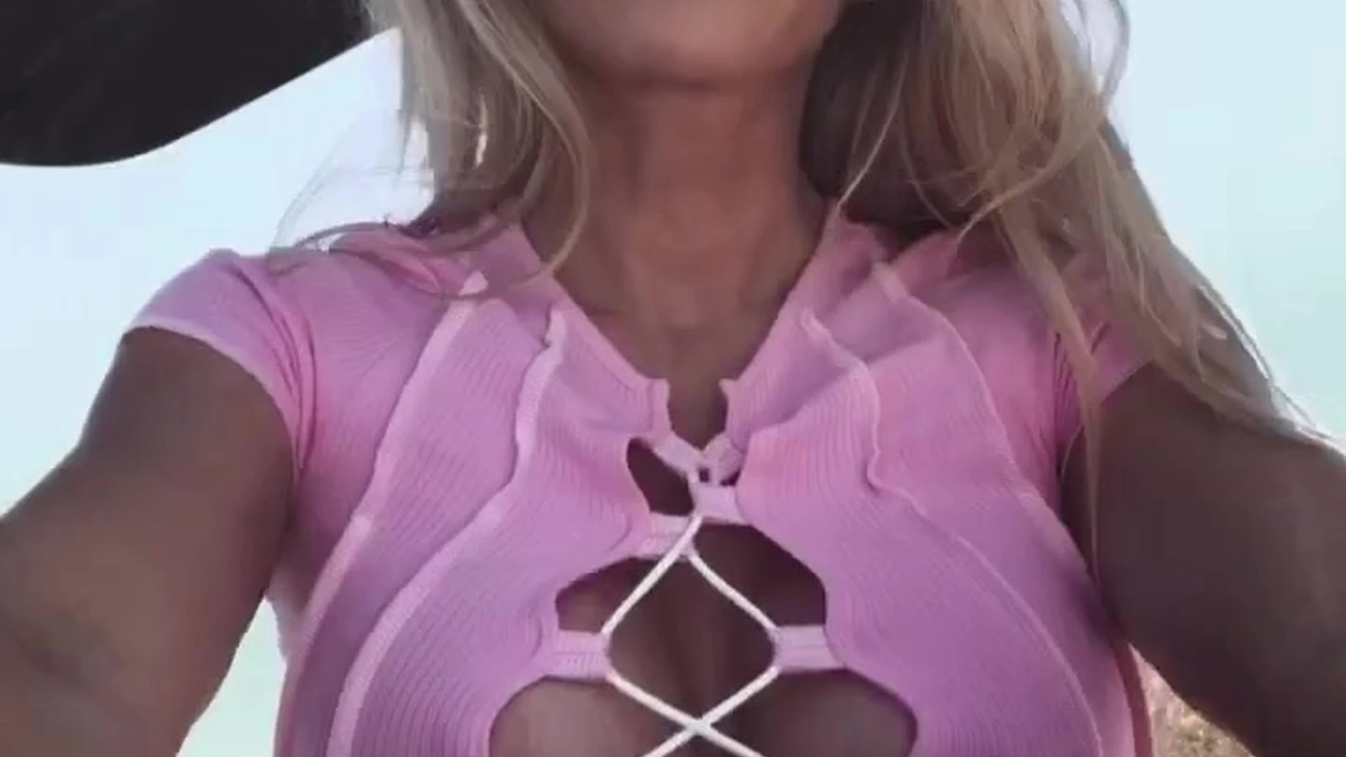 blonde Danielle Renae onlyfans