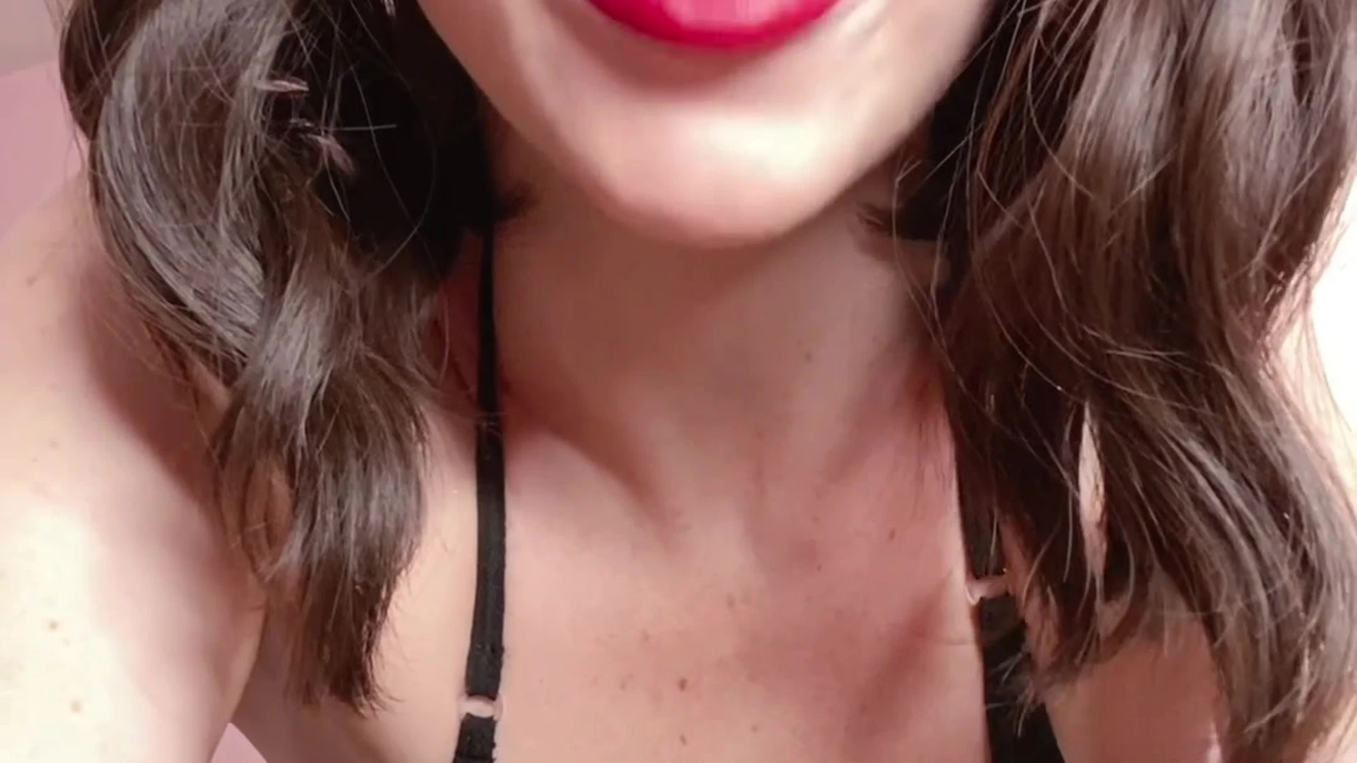 Exposed slutty Mama Fiona nudes free