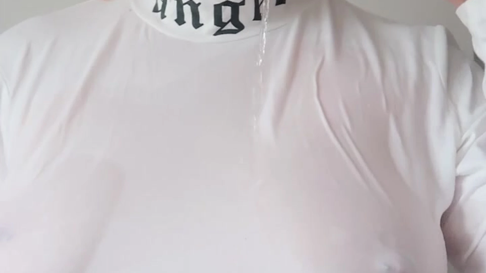 hoe Imogen Lucie tits pic