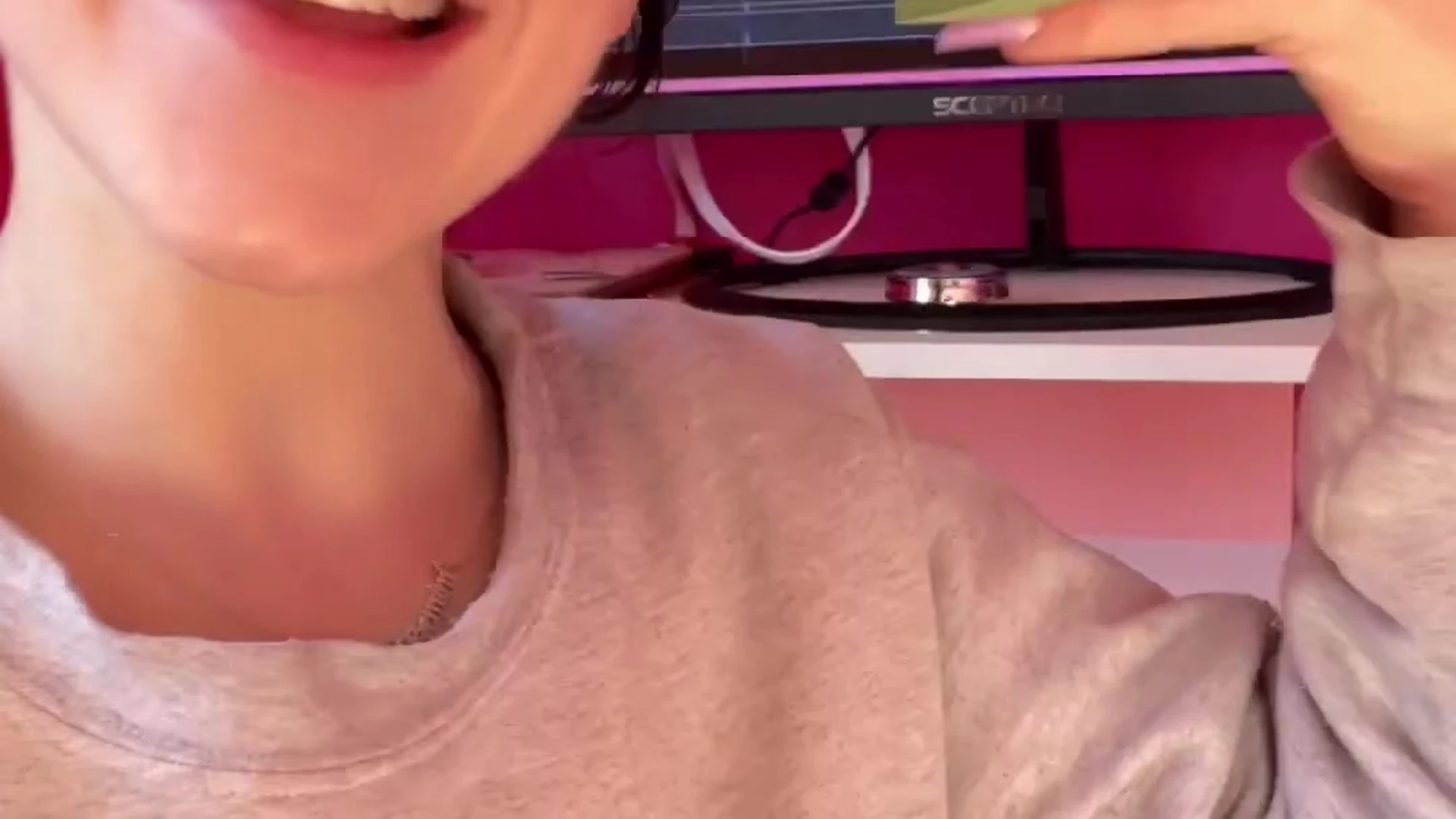 Exposed hotie babe Mama Fiona leak