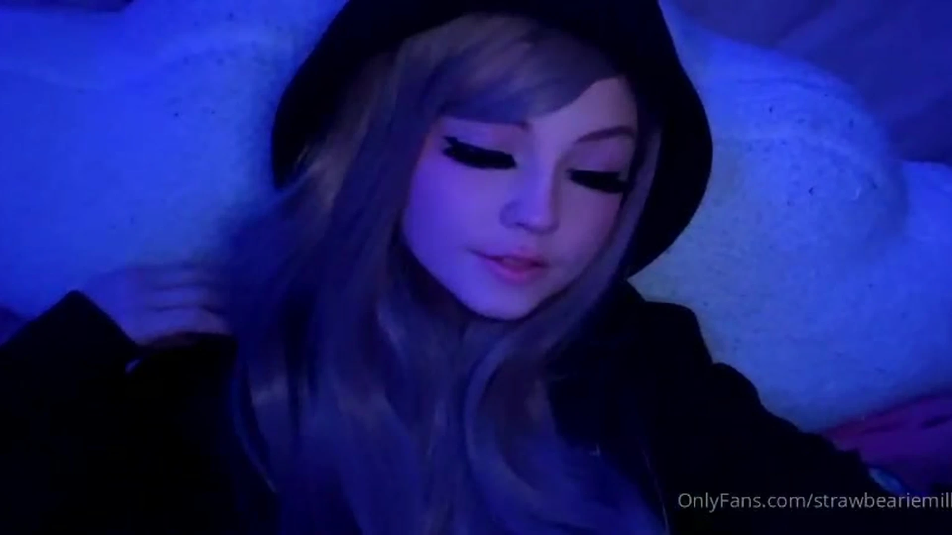 EPIC small ass Strawbeariemilkk Naked