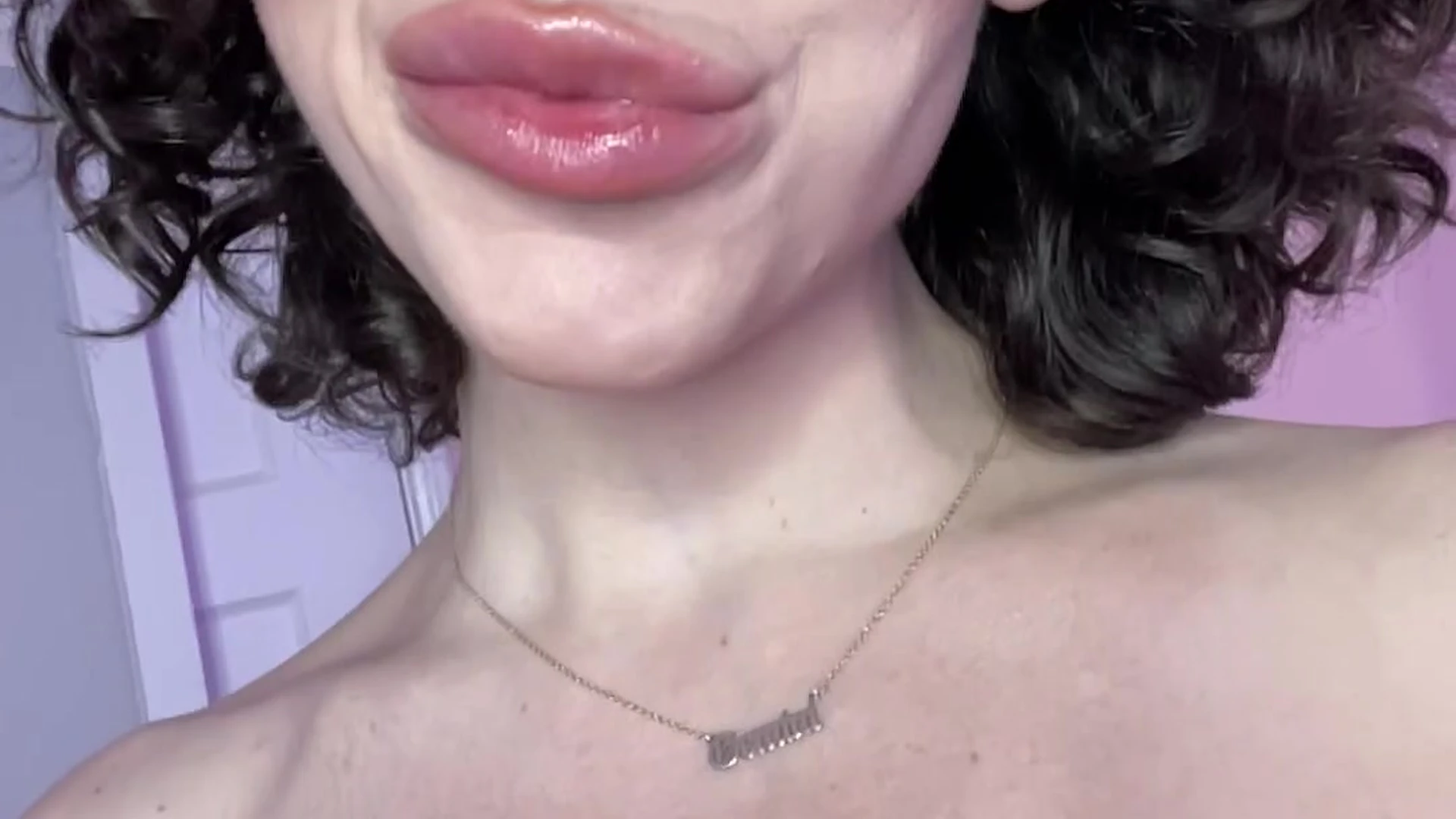 Sensational slutty Mama Fiona bg