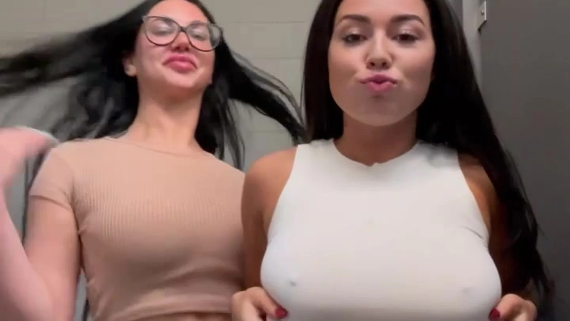 Epic big natural tits playgirlcris Onlyfans nude