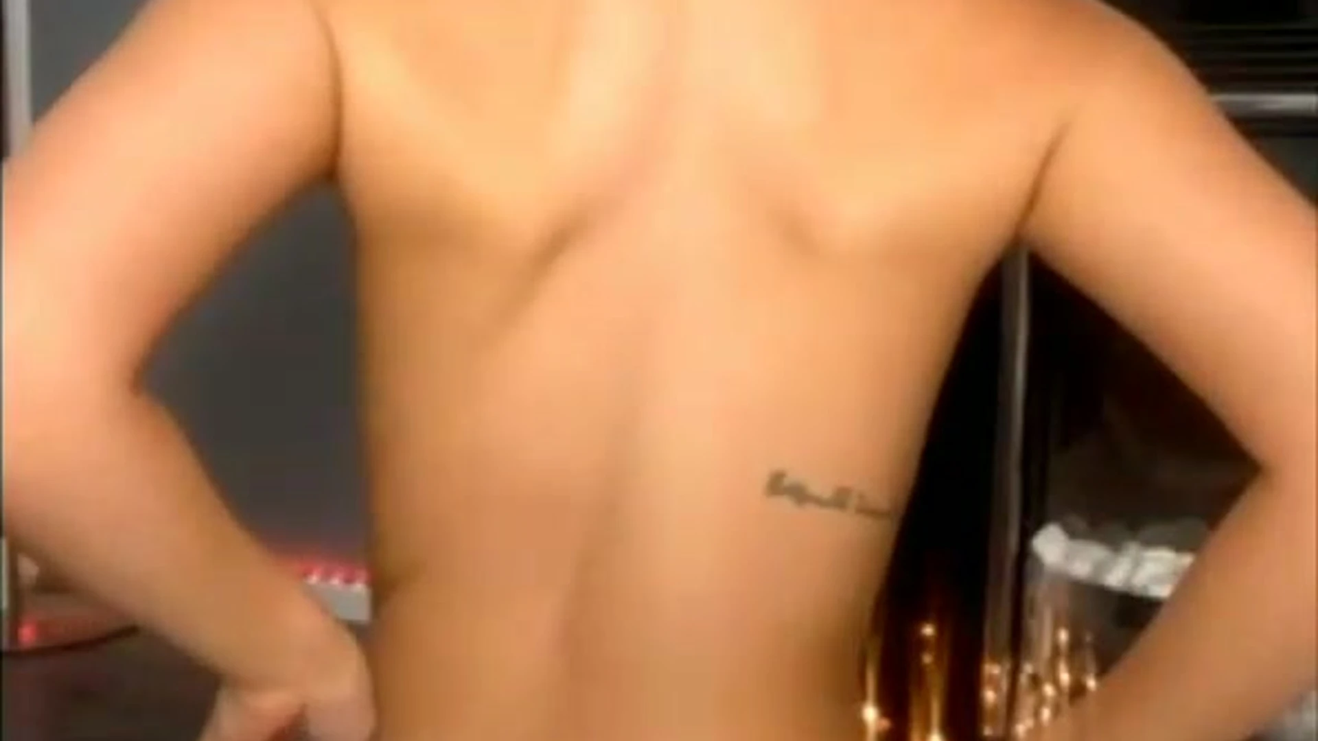 OF GIRL Sweating small boobs Charlotte Parkes Fansly