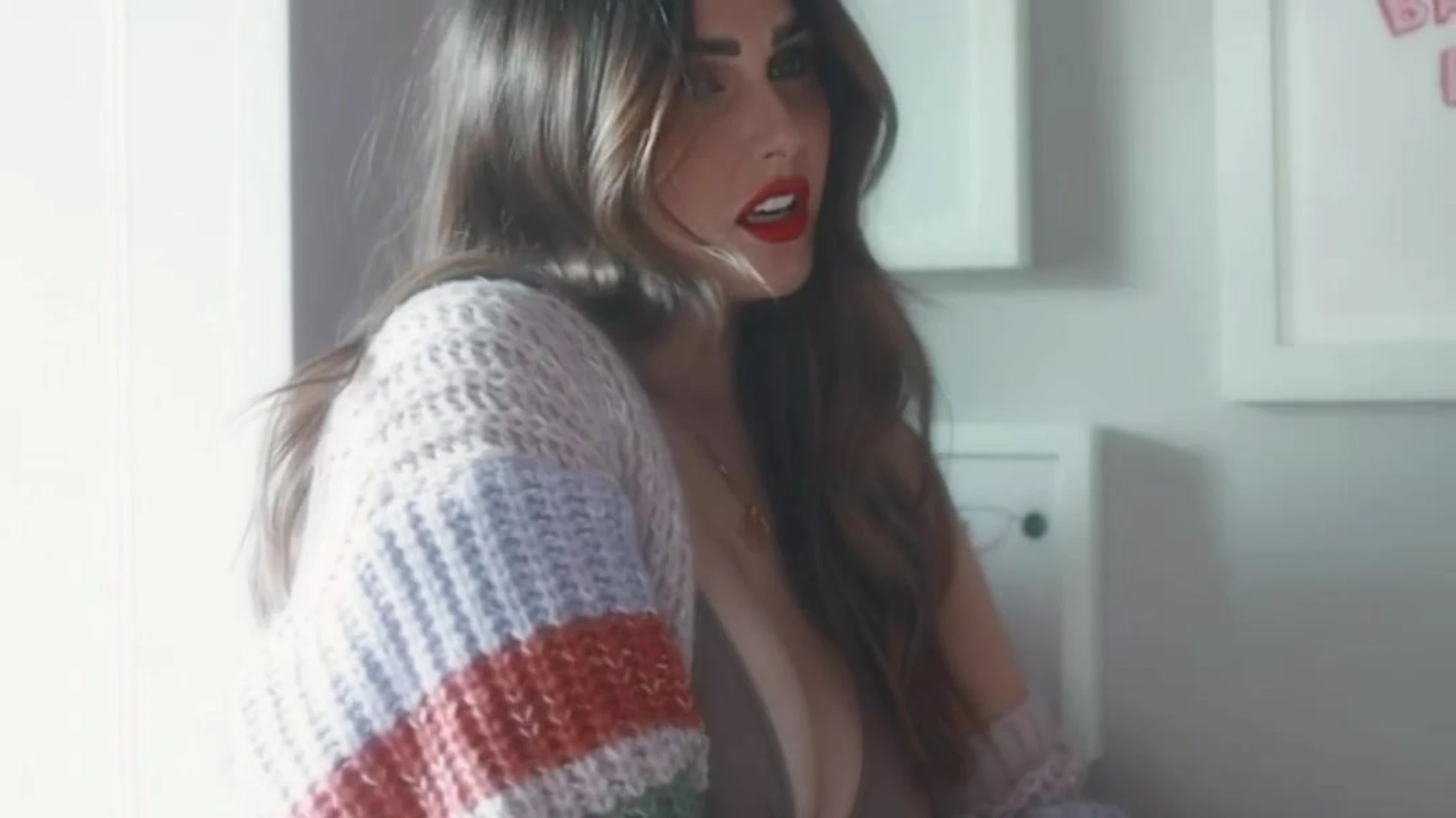 babe Lucy Pinder sex