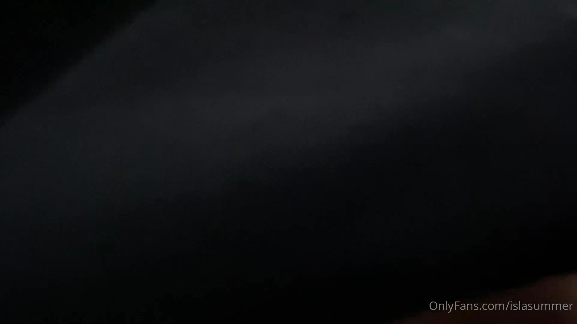 Steadfast Sweating slim Isla Summer leaked tits pic