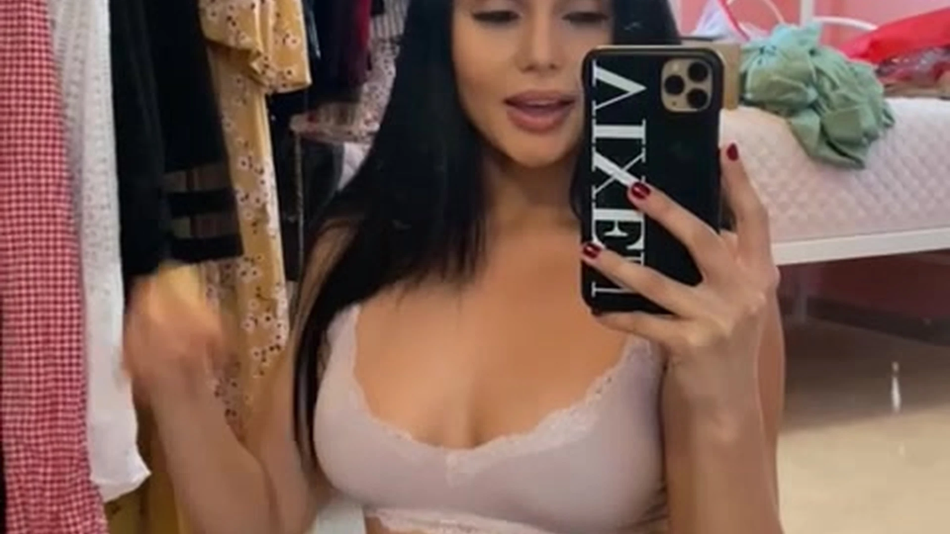 Sensational sexy Ariana Marie Leak