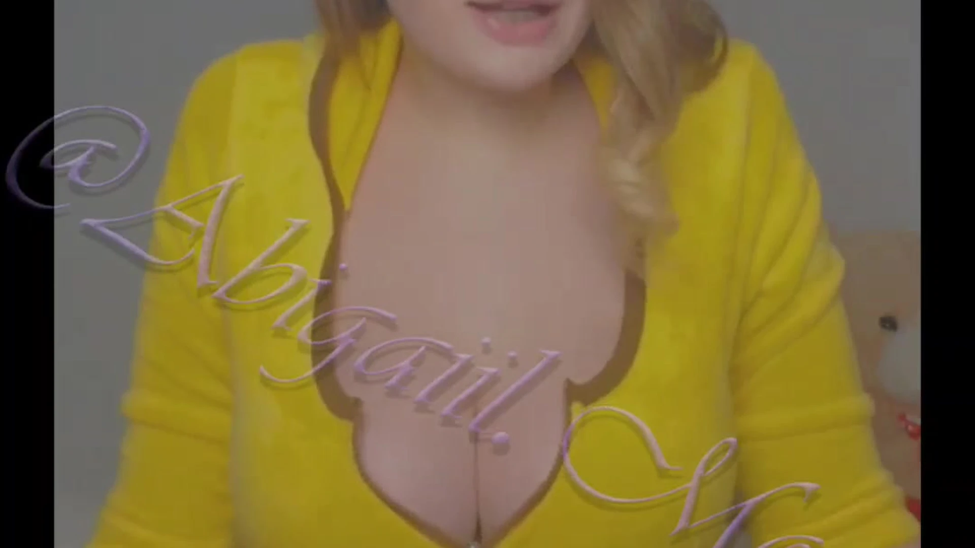 Epic hottie curvy Abigaiil Morris sexy