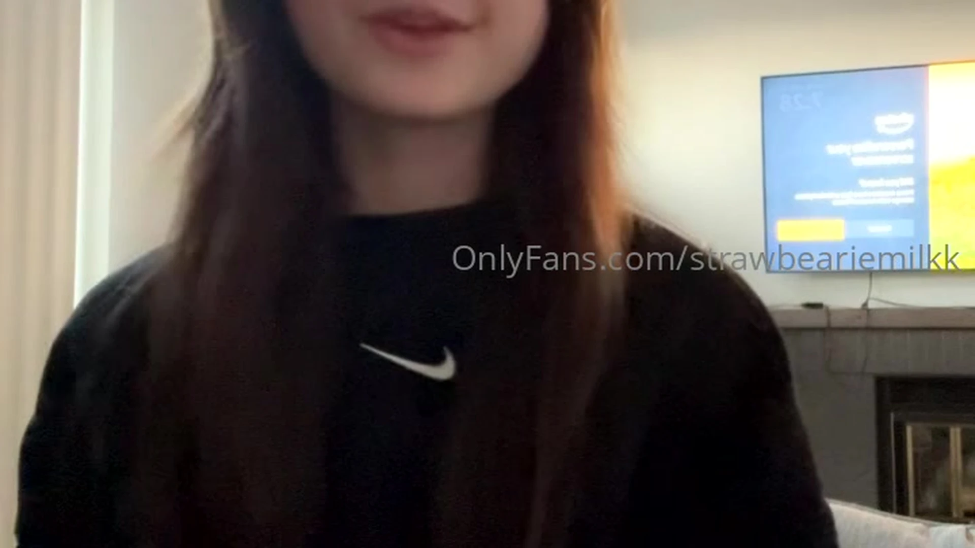 petite Strawbeariemilkk fapello EXPOSED