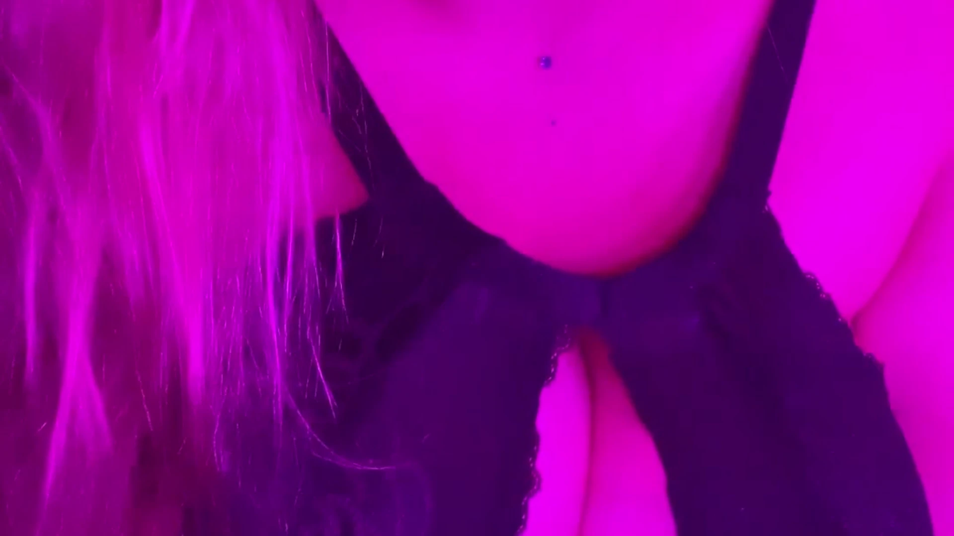 Sensational Captivating  silicone Cheryl Blossom nude Full Clip