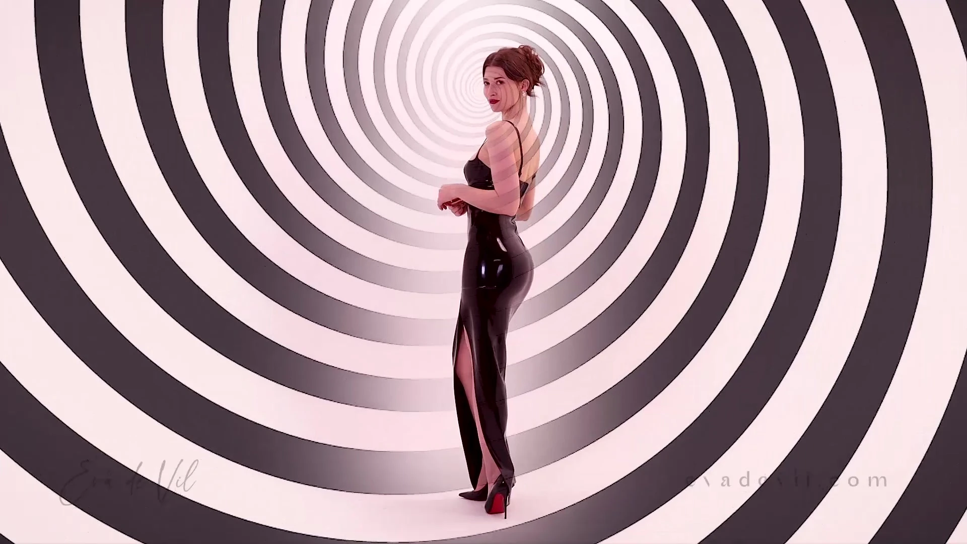 Resolute brunette Eva de Vil onlyfans nude pics Epic