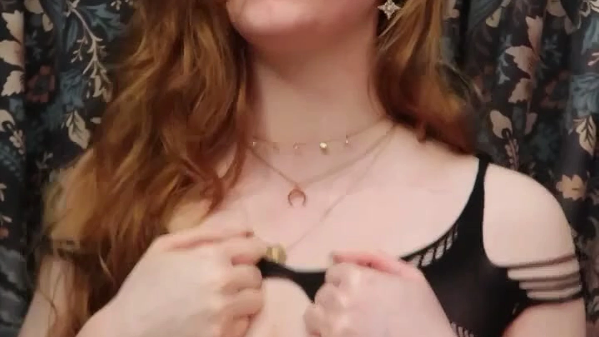 Self-assured brunette Imogen Lucie sex leak Vid