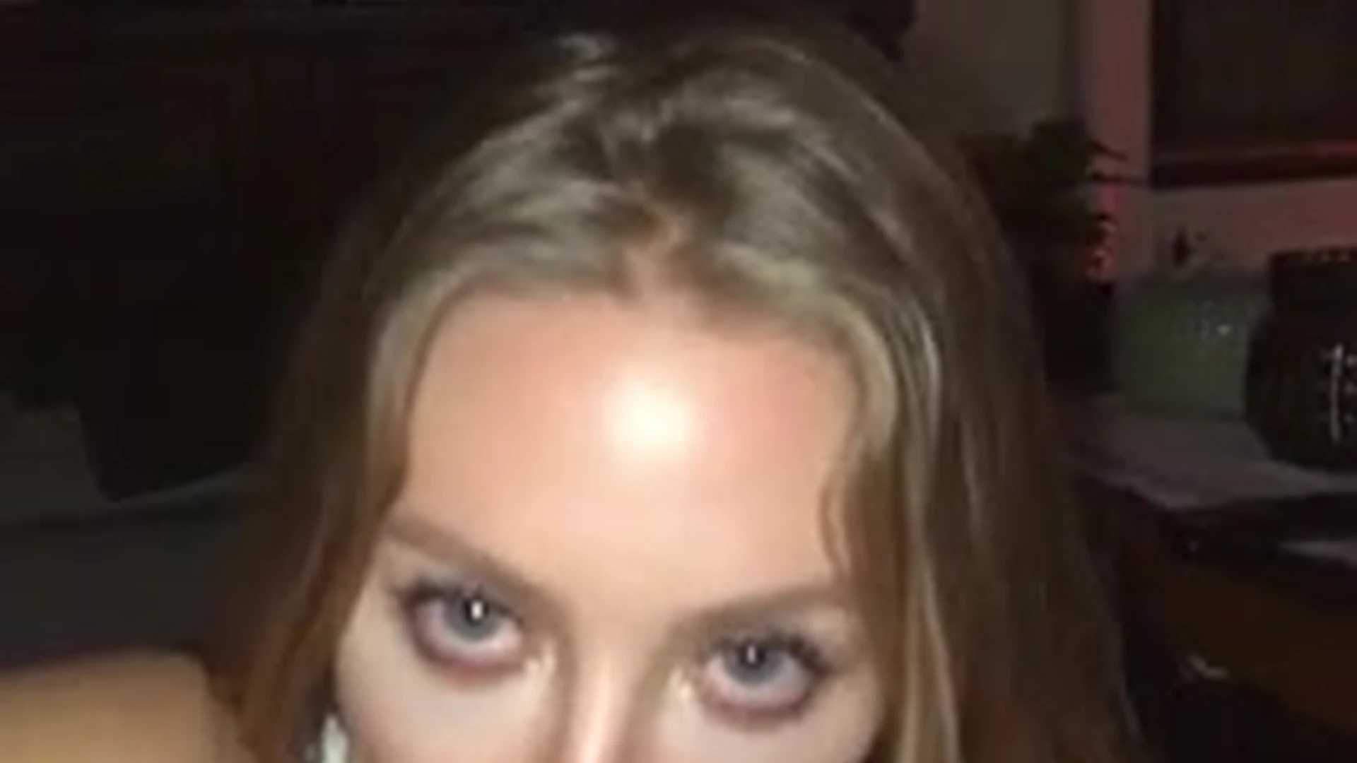 maneater natural boobs Nicole Aniston onlyfans nude pics EXPOSED Exposed