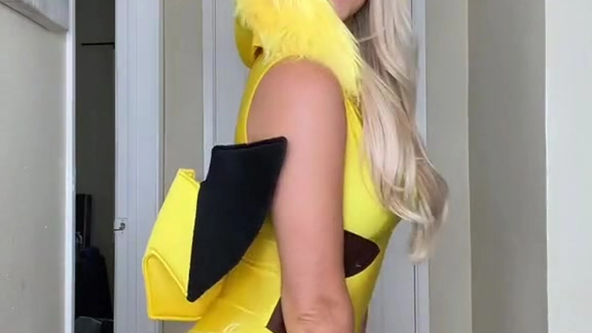 blonde Charlotte Parkes Fansly leak Epic