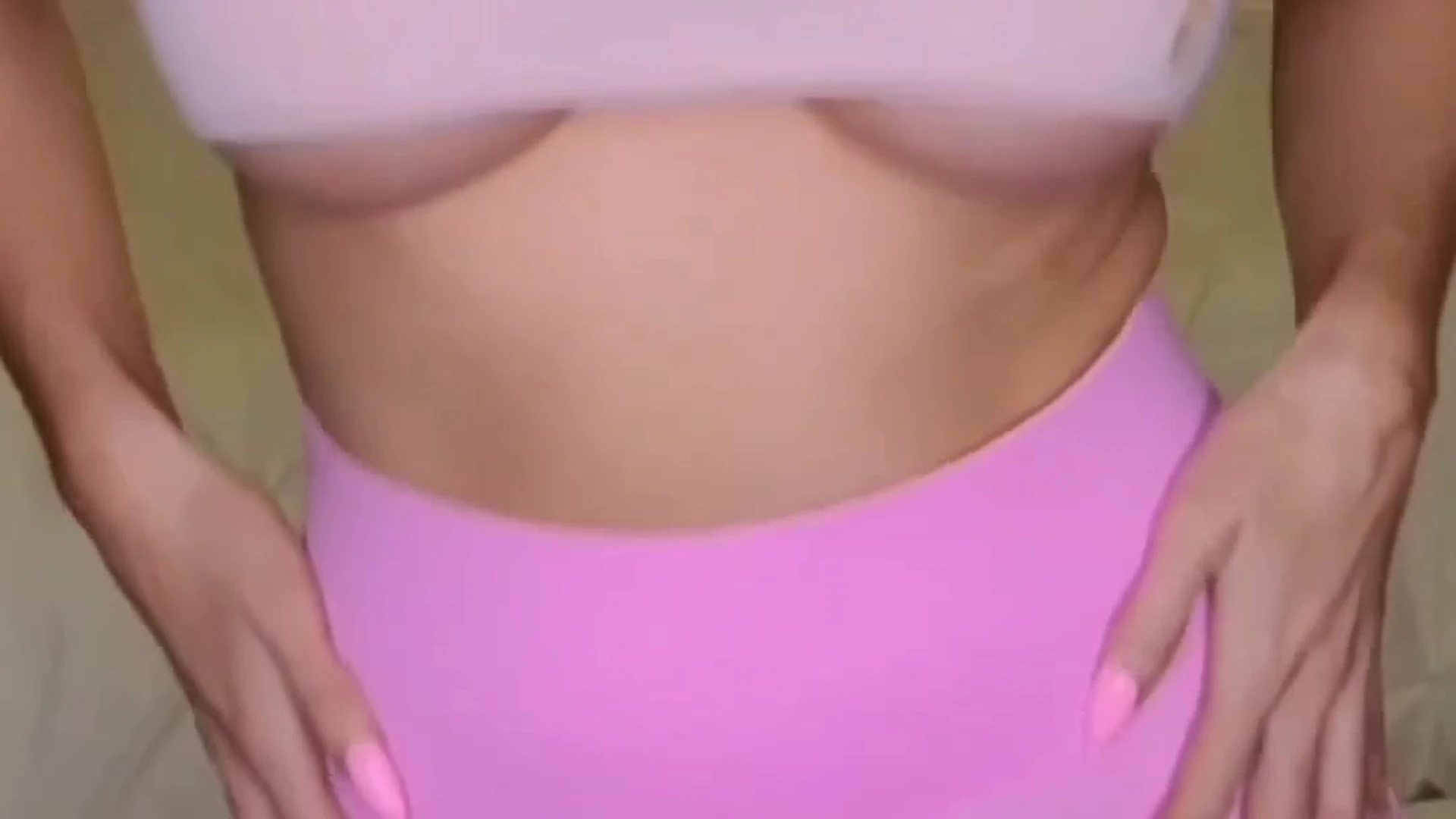 Exposed Small butt Danielle Renae XXX